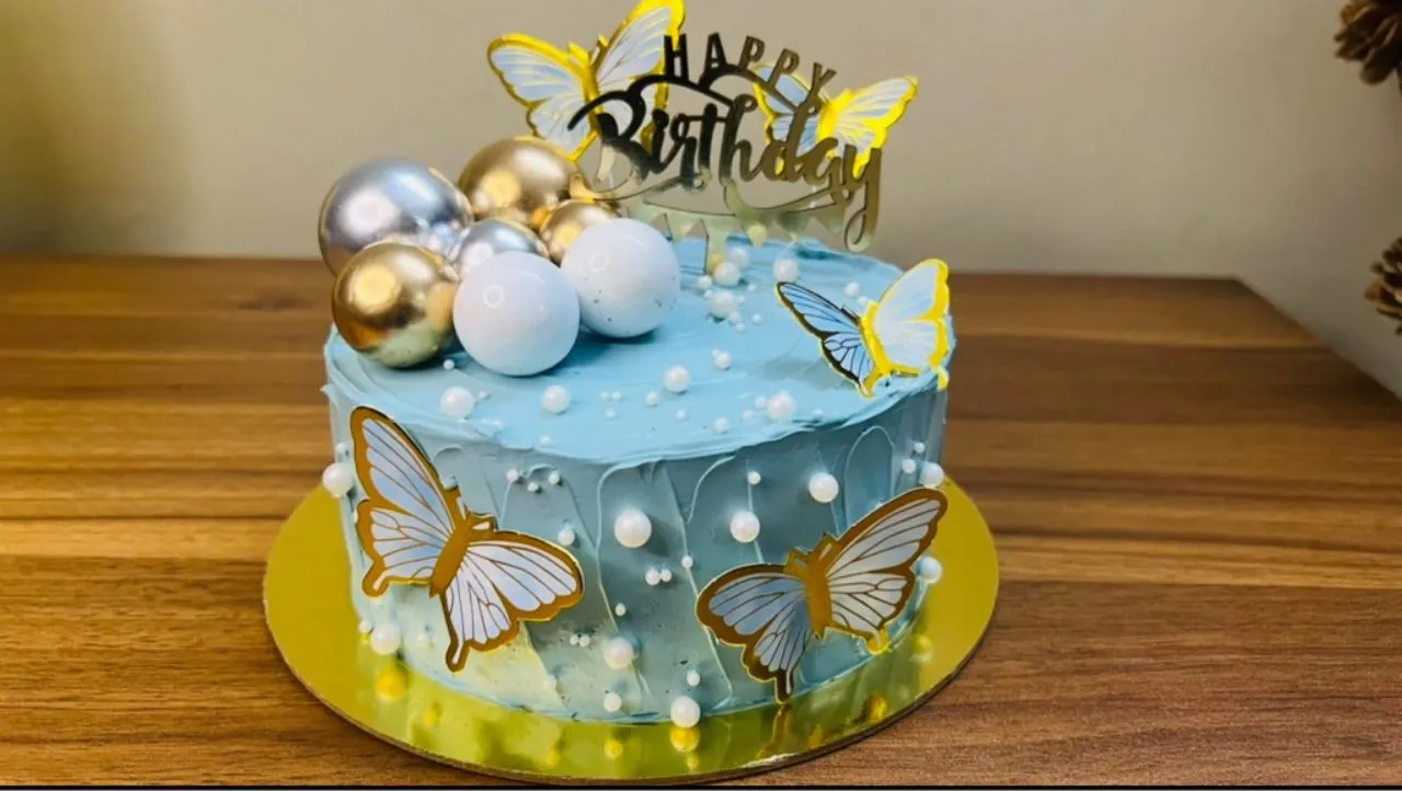 Butterfly Birthday Cake 500 Gm