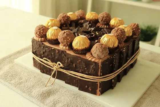 Ferrero Rocher Cake 500 Gm