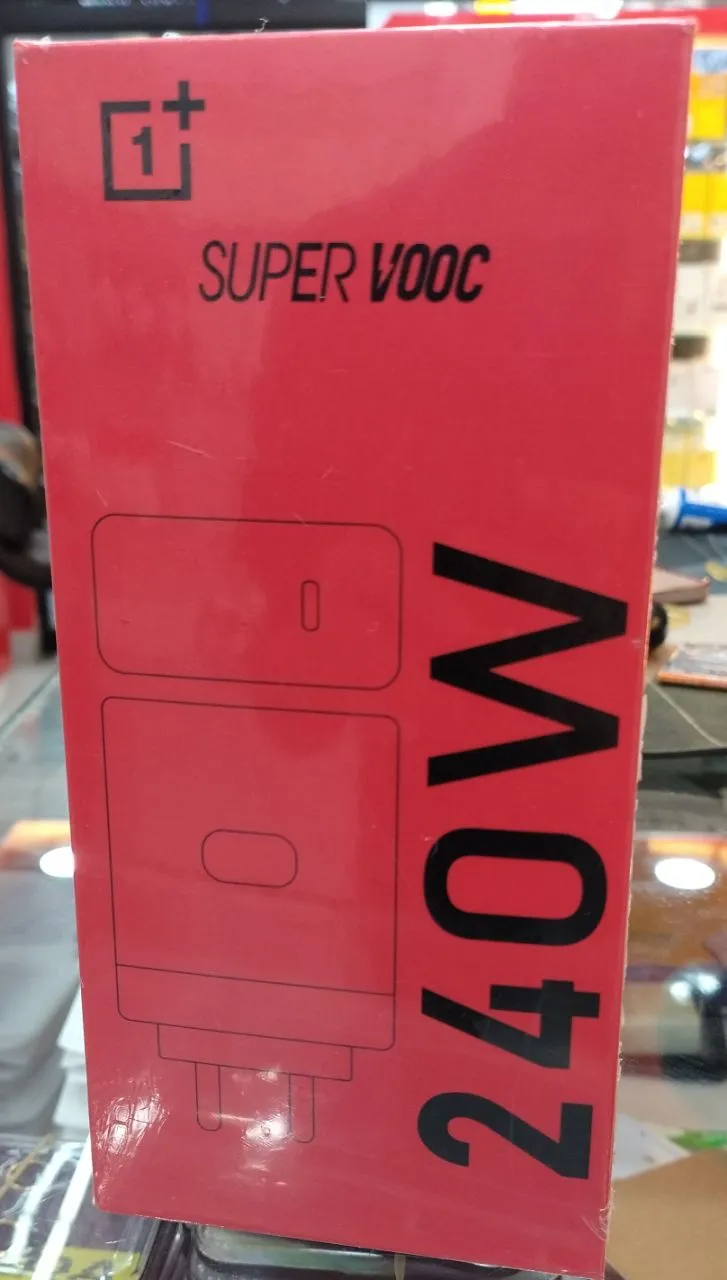 OnePlus SuperVOOC Charger