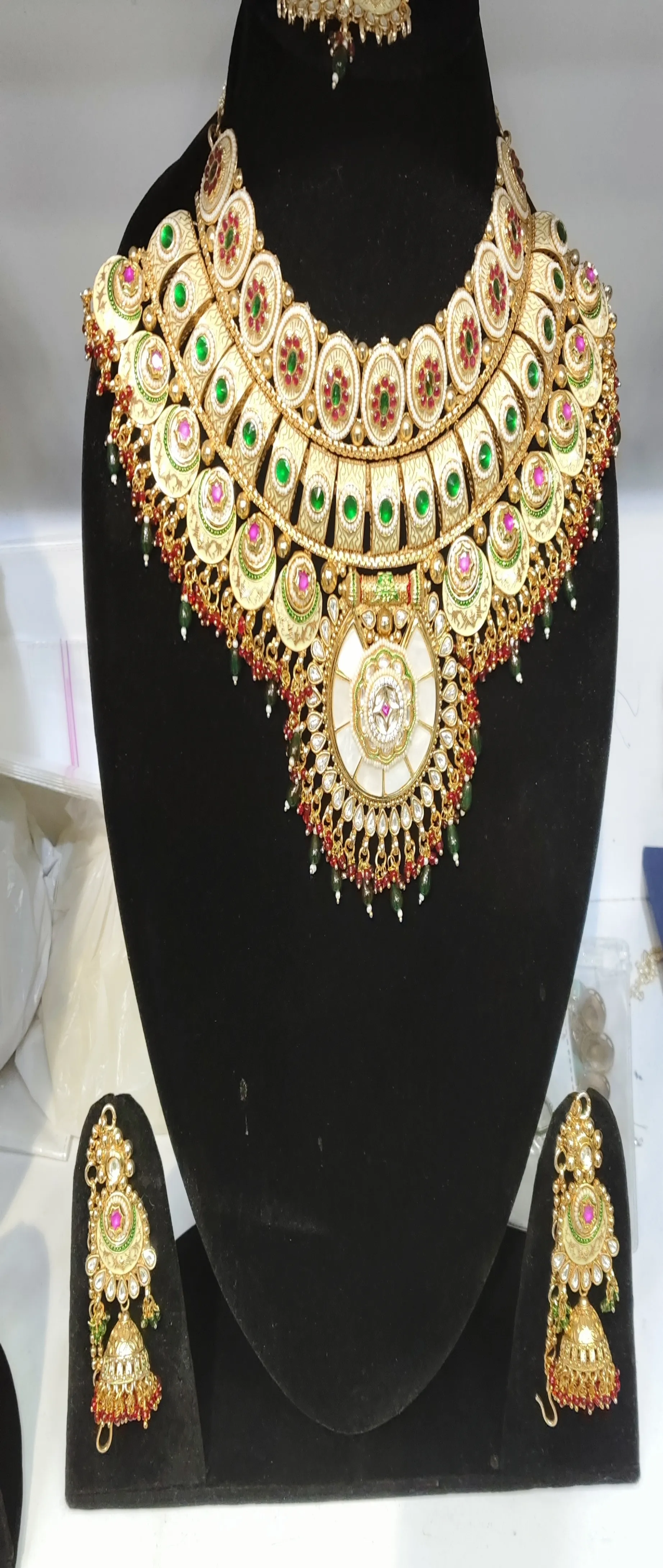 Bridal Mina Kari Necklace Set view 2