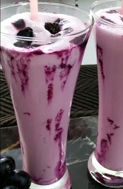 Black Current Shake
