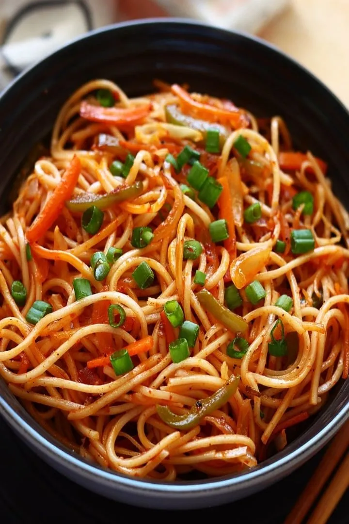 Schezwan Noodles Half
