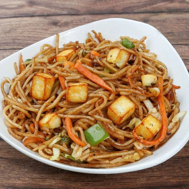 Paneer Hakka Noodles