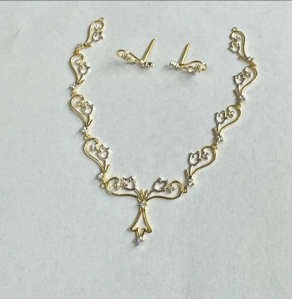 Gold Heart Necklace Set