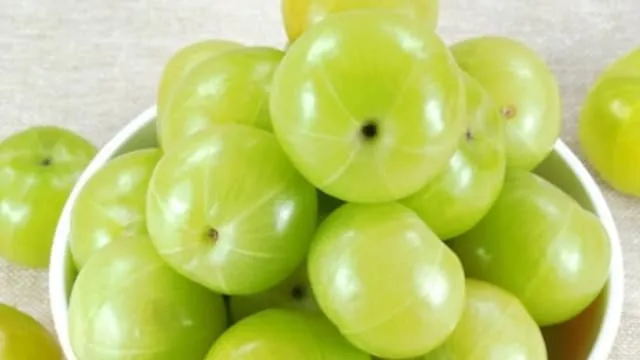 Fresh Indian Gooseberries 250g