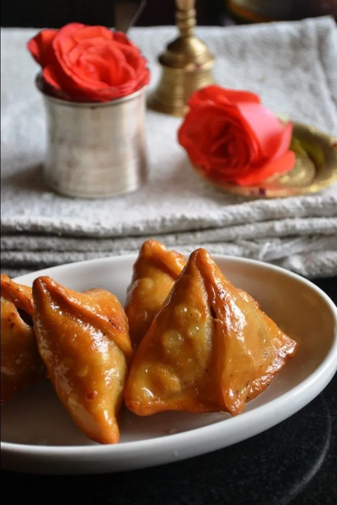 Paneer Mewa Samosa 1pc