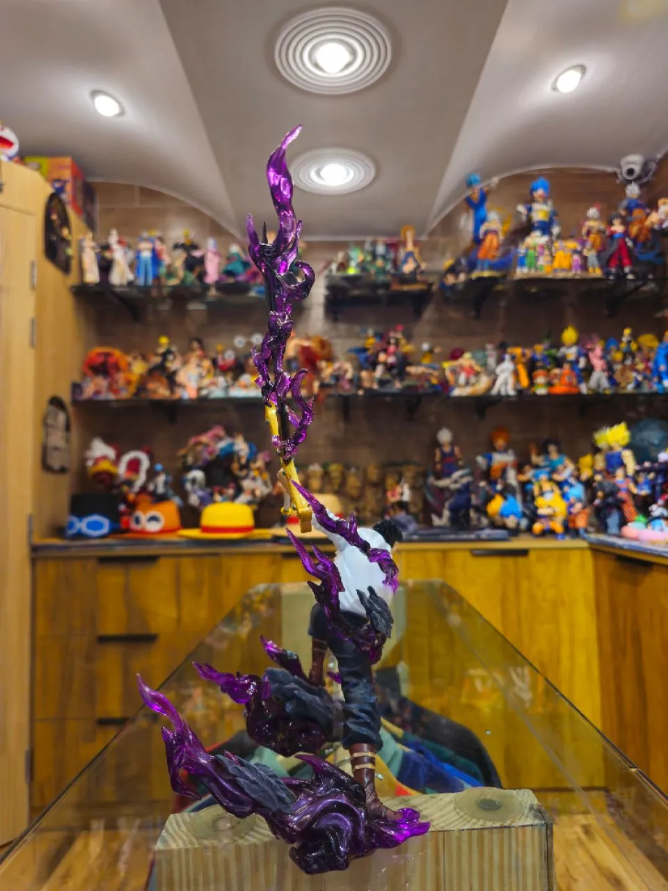 One Piece – Dracule "Hawk Eyes" Mihawk view 2