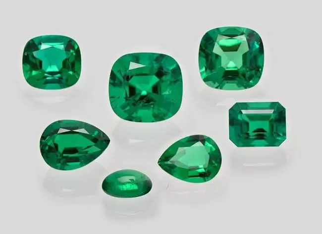 Emerald Gemstone "Panna Ratan" view 5