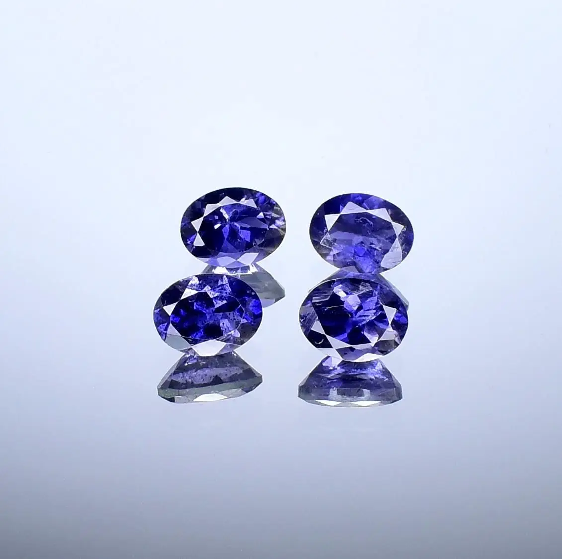 Iolite Gemstone "Neeli" view 4
