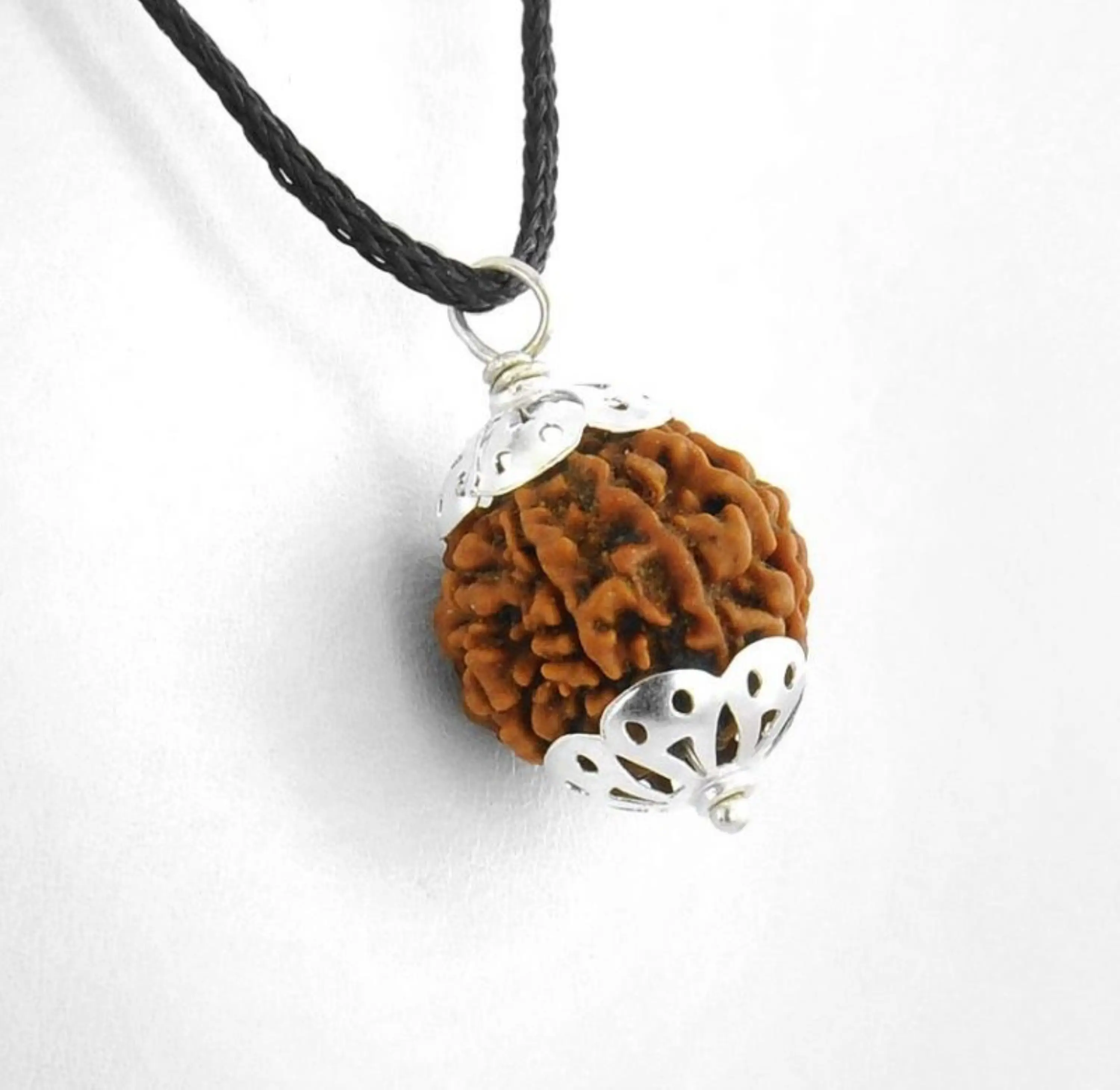 3 Mukhi Rudraksha Pendant A+++ view 2