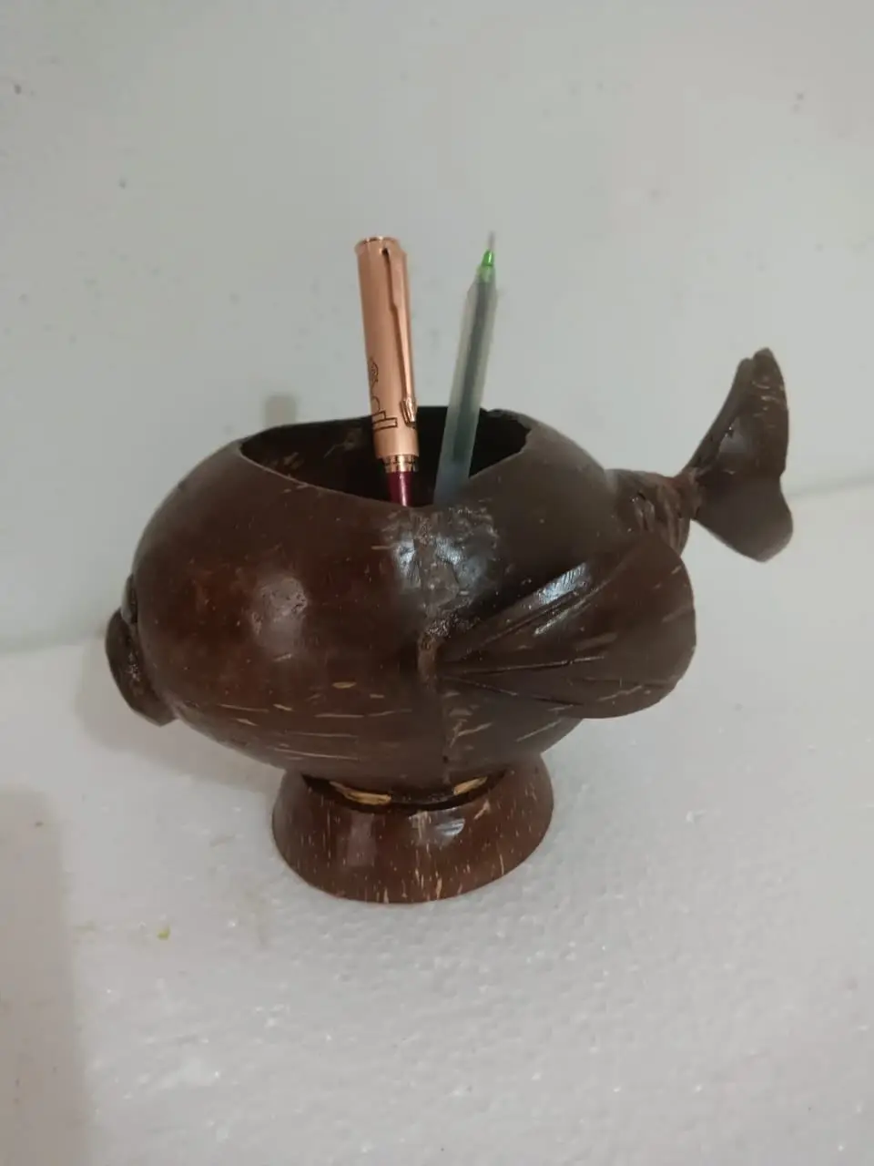 Coconut Shell Fish Pen Holder