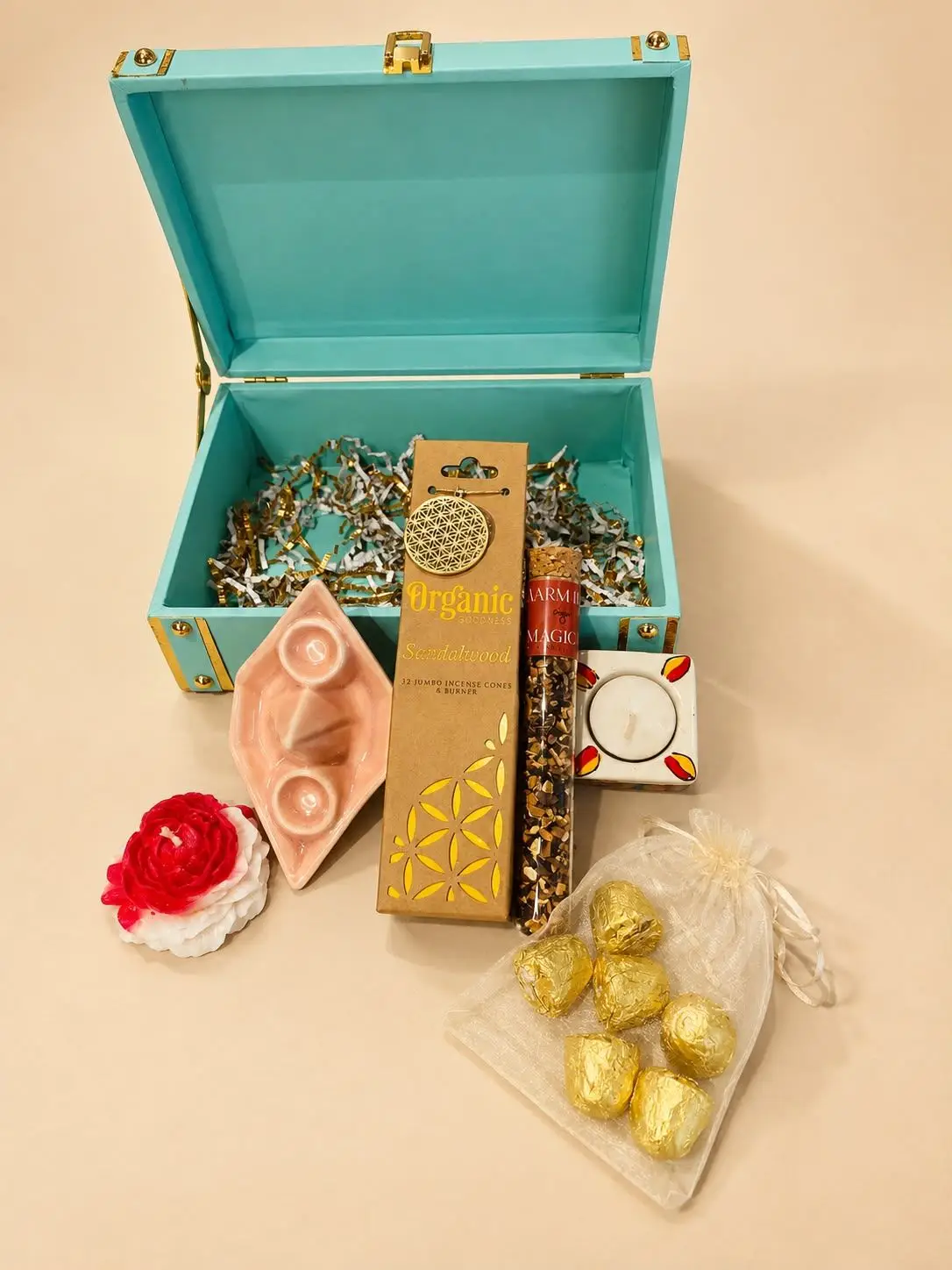 THE TRUNK BOX