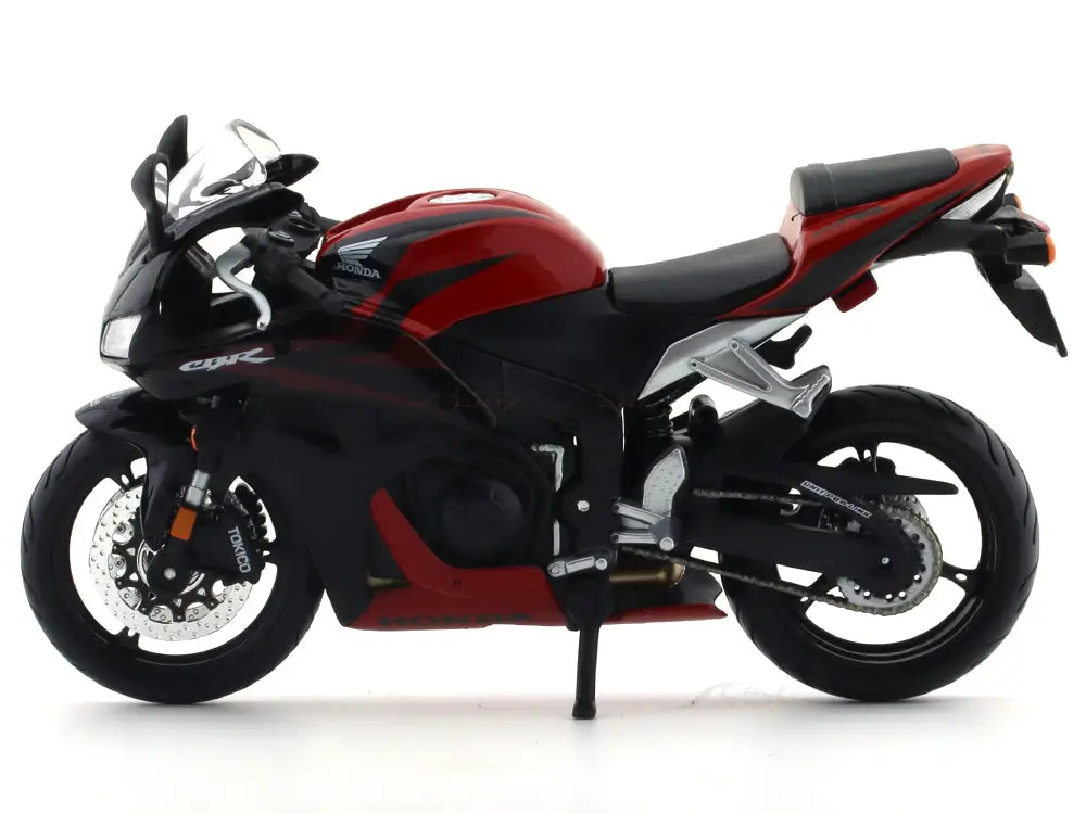 Honda CBR 600RR 1:12 Maisto :icensed Scale Model bike collectible view 2