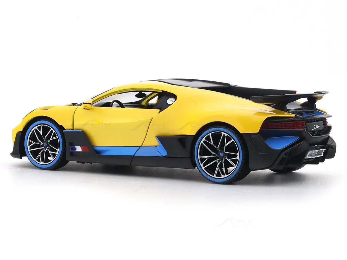 Bugatti Divo Yellow 1:24 Maisto licensed diecast alloy scale model car collectible view 3