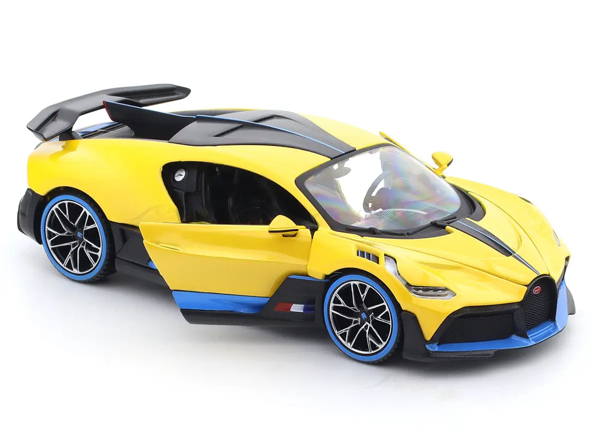 Bugatti Divo Yellow 1:24 Maisto licensed diecast alloy scale model car collectible view 9