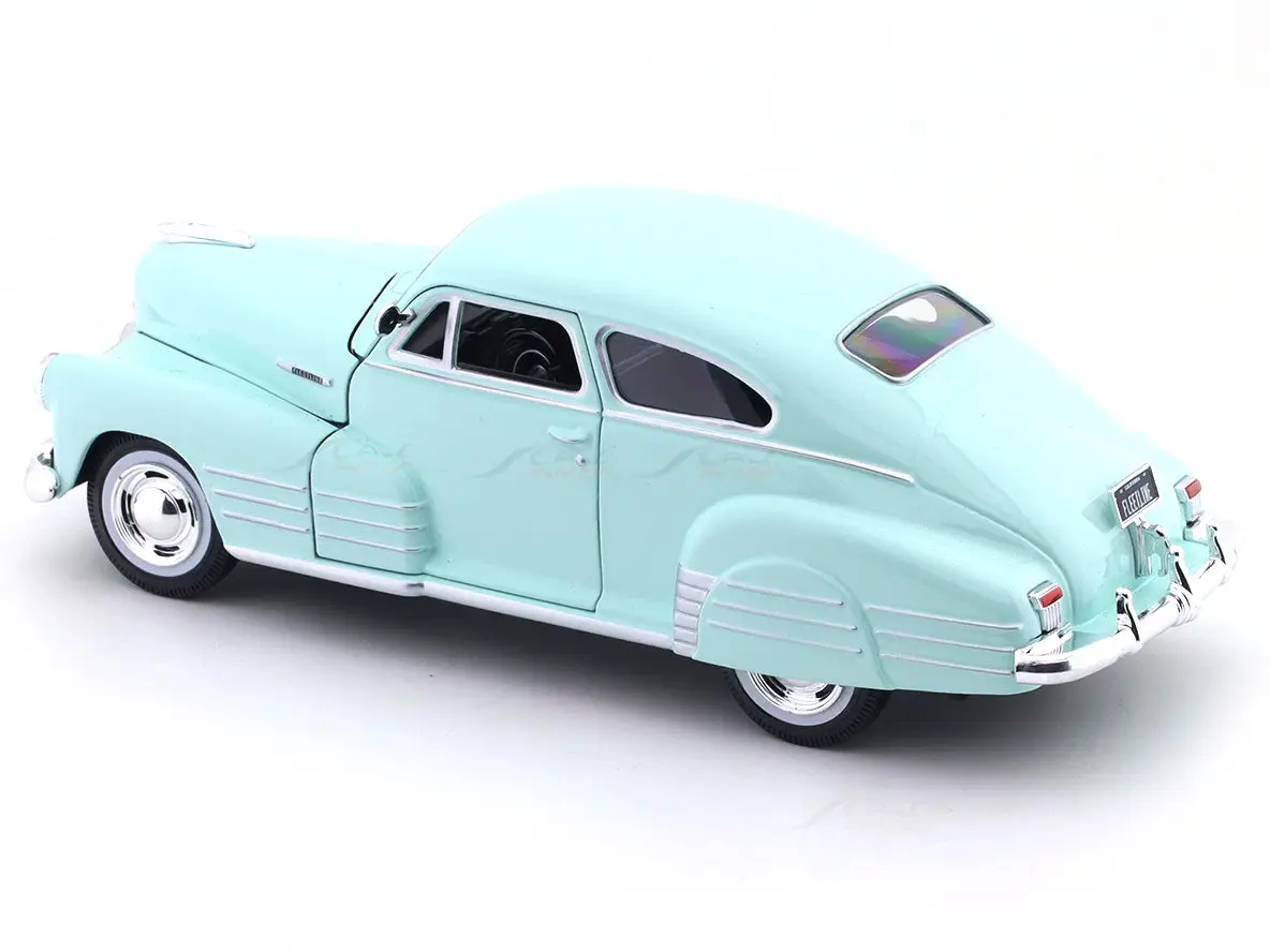 1948 Chevrolet Fleetline Aerosedan green 1:24 Maisto Licensed Diecast Scale Model Car Collectible view 3