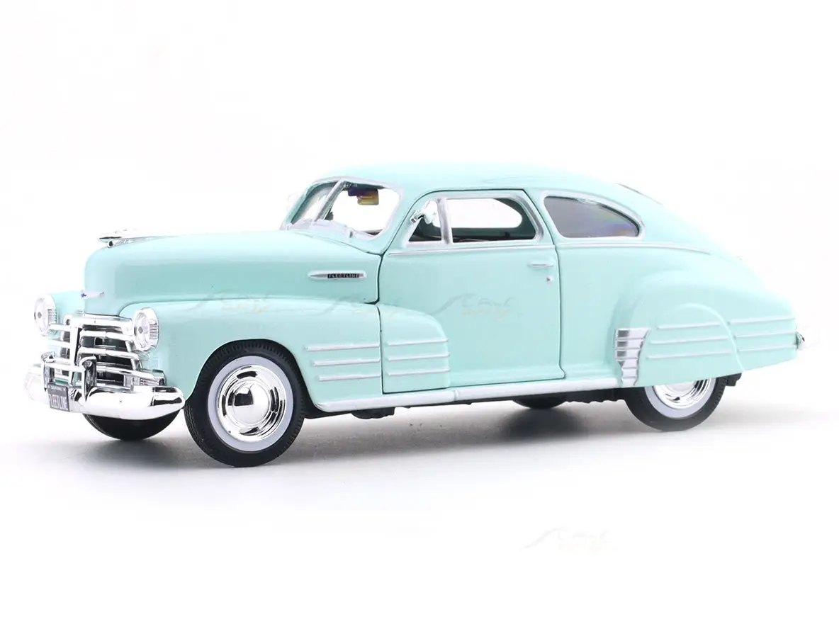 1948 Chevrolet Fleetline Aerosedan green 1:24 Maisto Licensed Diecast Scale Model Car Collectible view 6