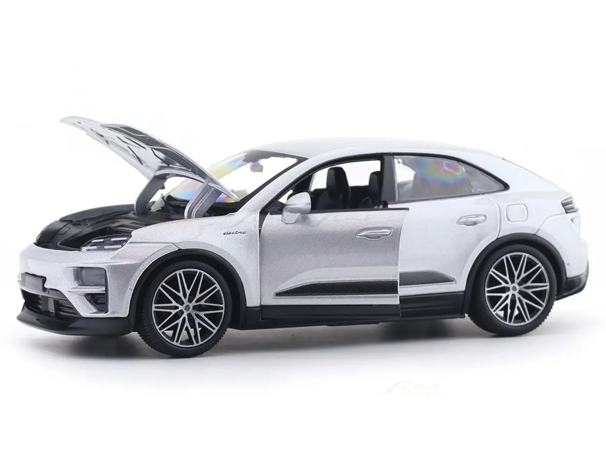 2024 Porsche Macan Turbo Electric Silver 1:24 Bburago Licensed Diecast Scale Model Car Collectible view 5