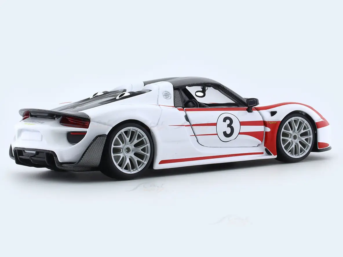 Porsche 918 Weissach 1:24 Bburago licensed diecast Scale Model car view 4