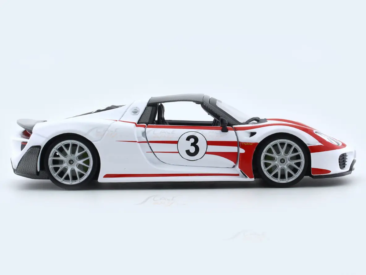 Porsche 918 Weissach 1:24 Bburago licensed diecast Scale Model car view 5