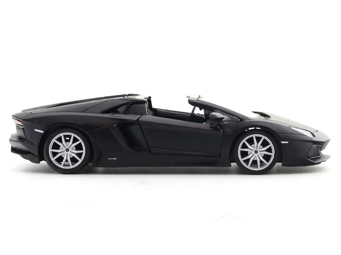 Lamborghini Aventador Roadster matte black 1:24 Maisto licensed diecast Scale Model car collectible view 4