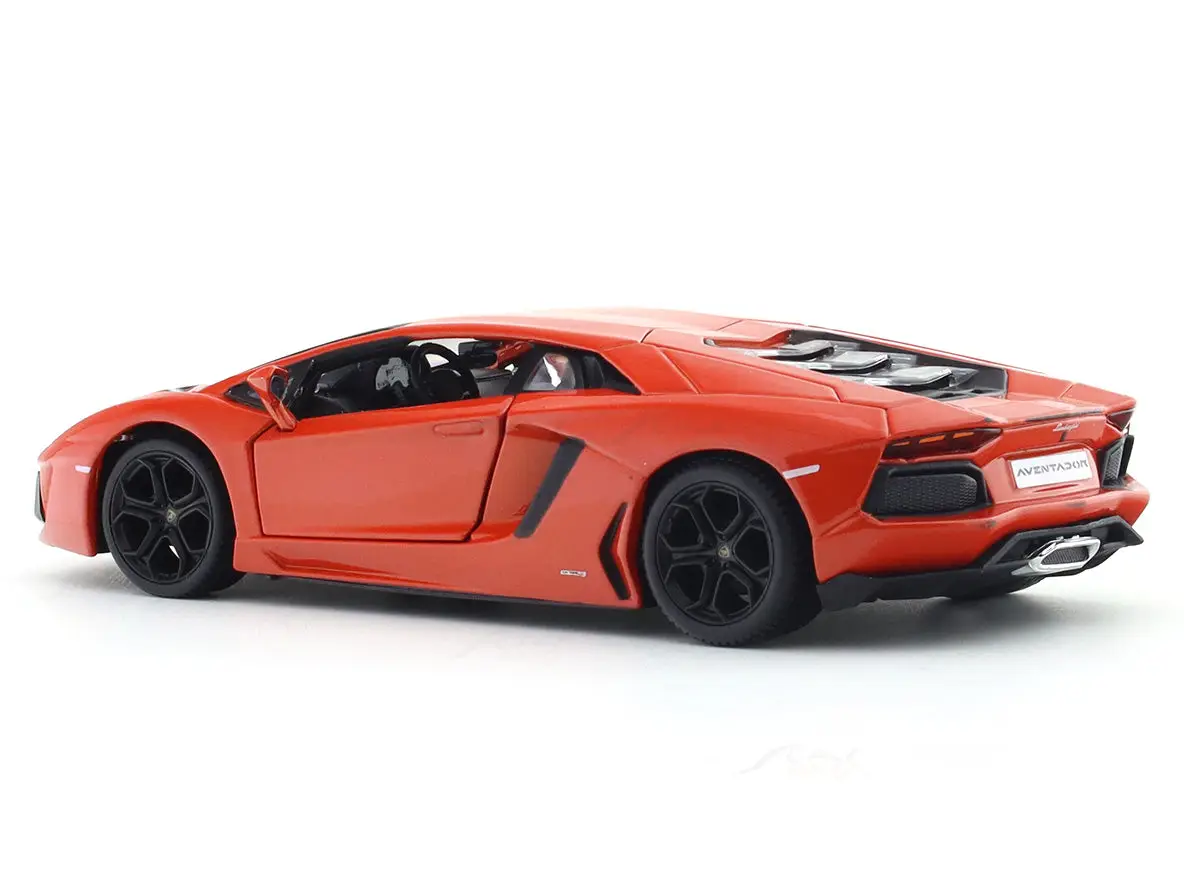 Lamborghini Aventador Coupe with Acrylic Case 1:24 Bburago Licensed Diecast Scale Model Car Collectible view 4