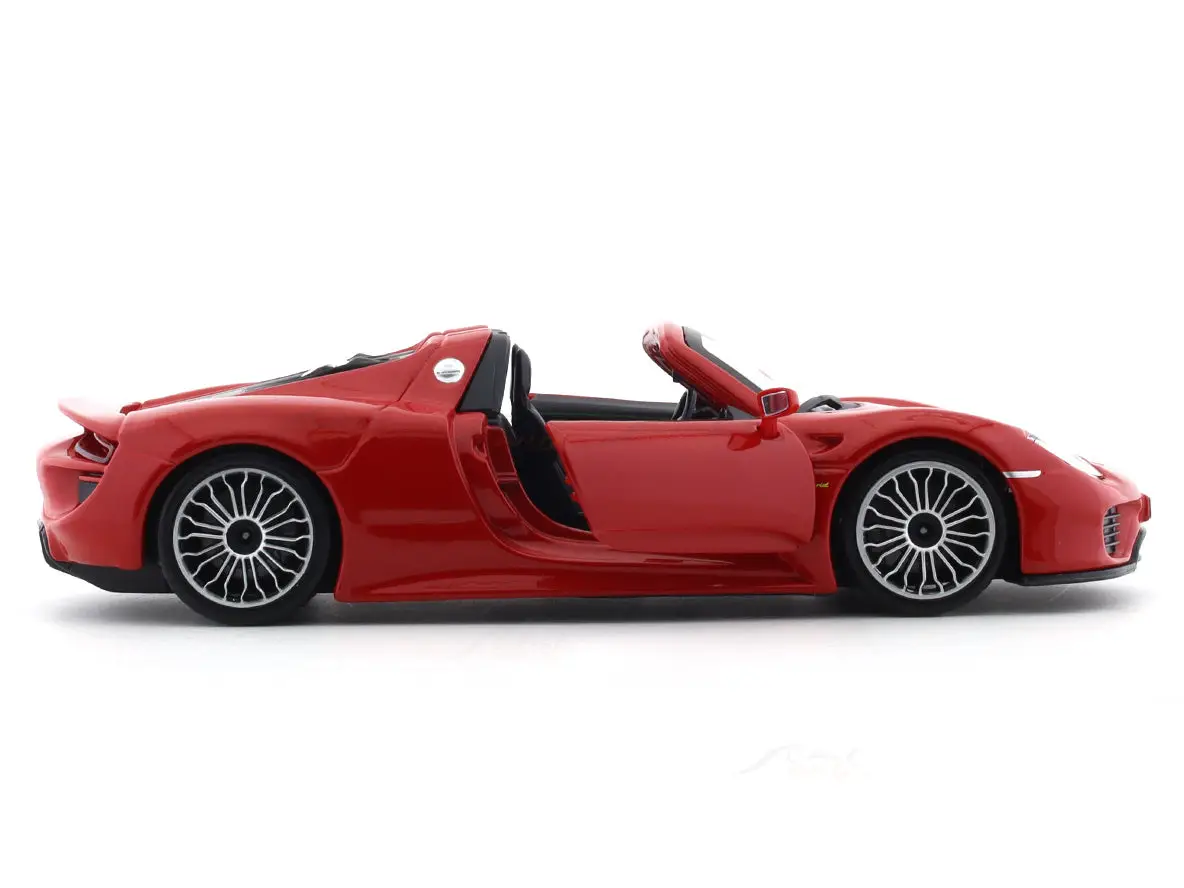 Porsche 918 Spyder red 1:24 Bburago licensed diecast Scale Model car view 5