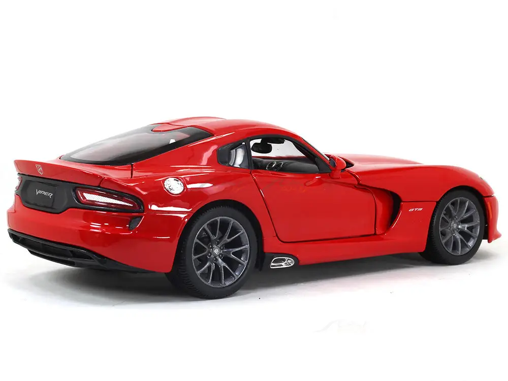 Dodge Viper GTS SRT 1:18 Maisto diecast Scale Model car view 4