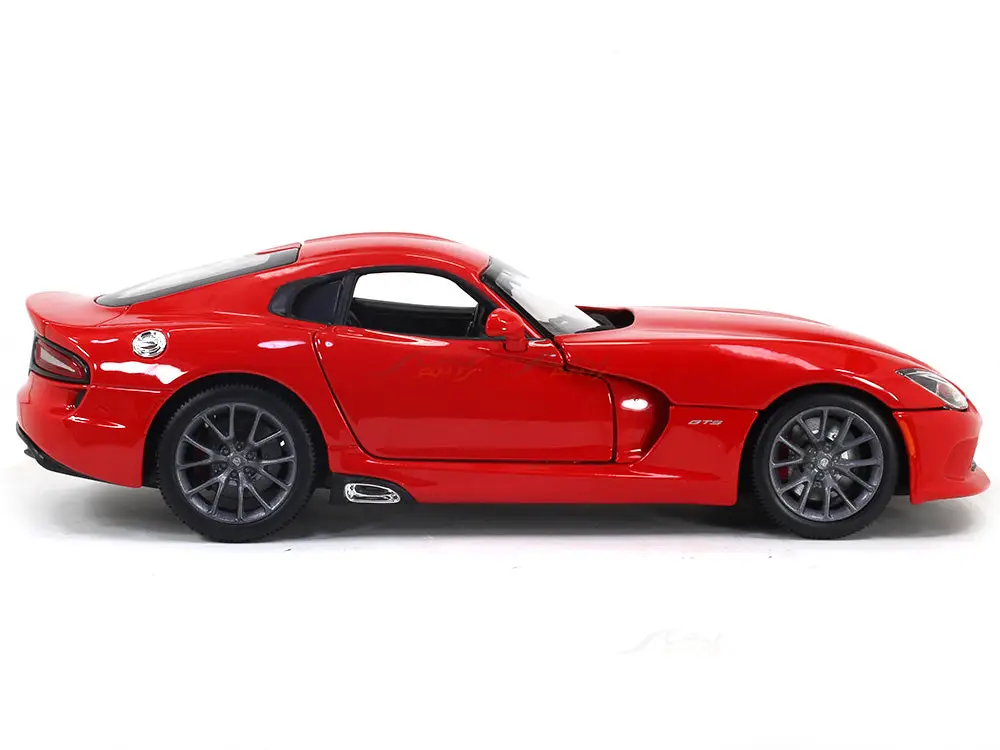 Dodge Viper GTS SRT 1:18 Maisto diecast Scale Model car view 5