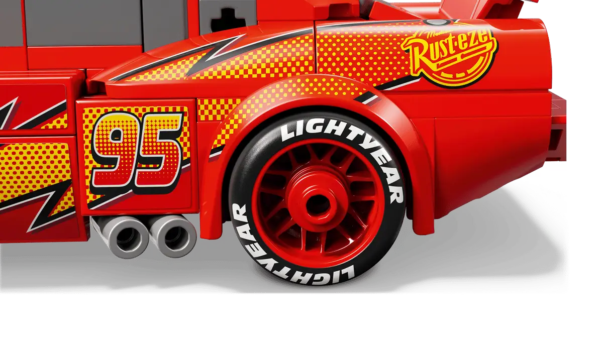 Lightning McQueen LEGO Car 77255 view 6