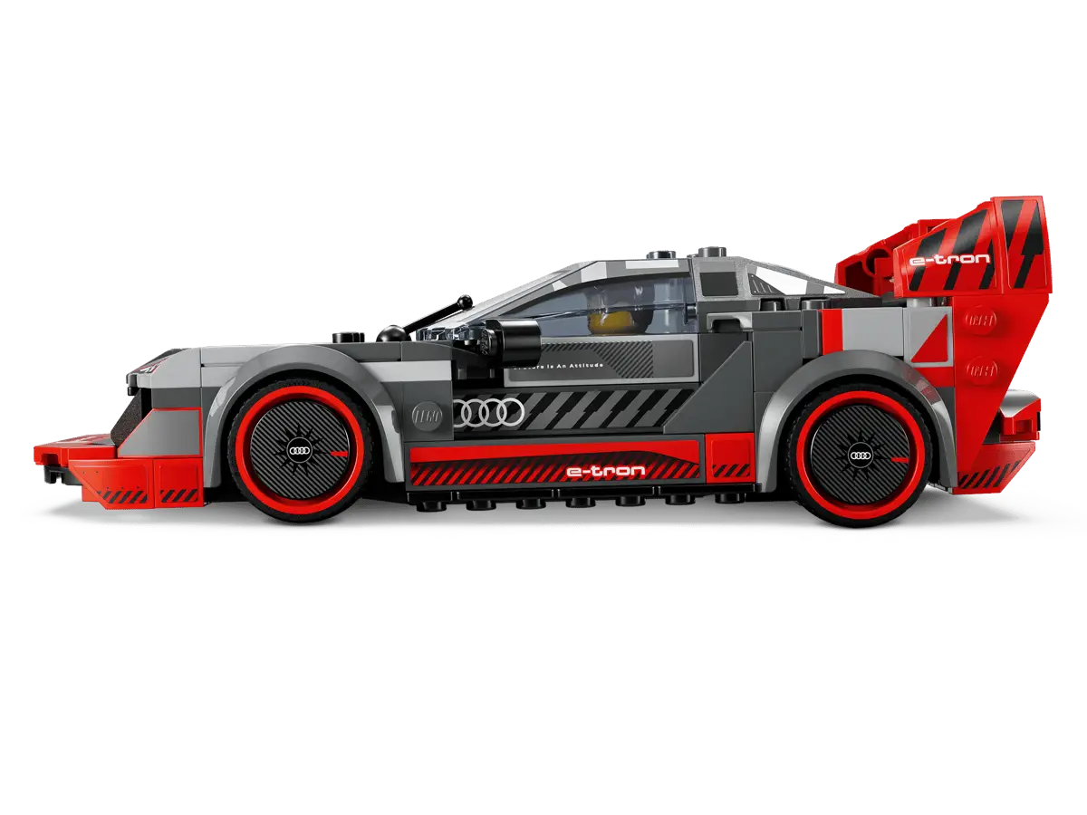 Audi S1 e-tron quattro Race Car 76921 view 3