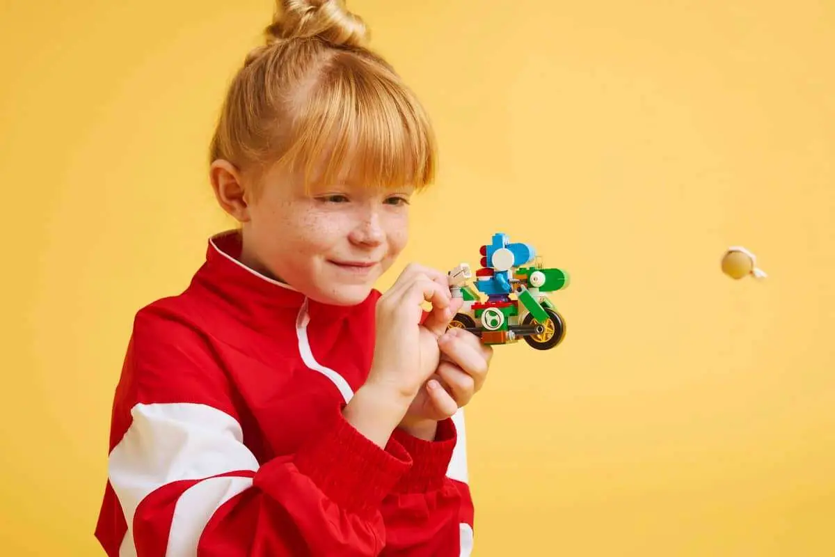LEGO Super Mario Yoshis Gift House  #72031 Mario Kart™ – Yoshi Bike view 6