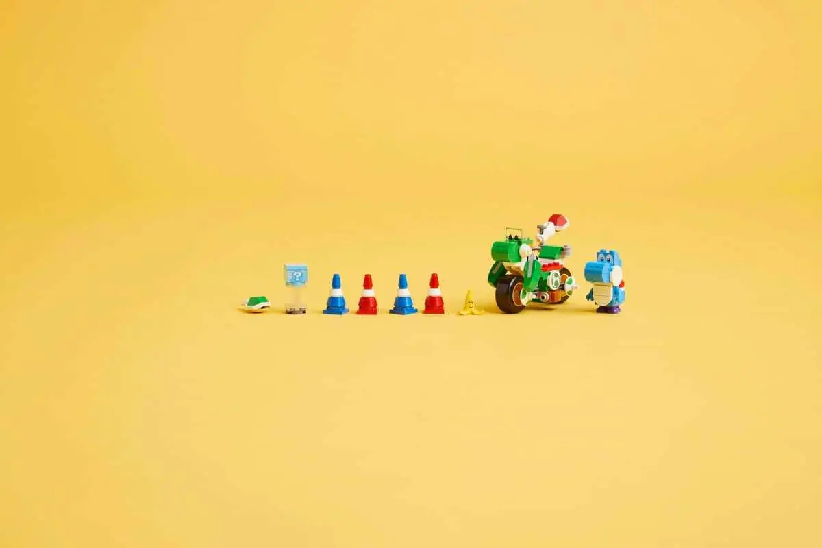 LEGO Super Mario Yoshis Gift House  #72031 Mario Kart™ – Yoshi Bike view 8