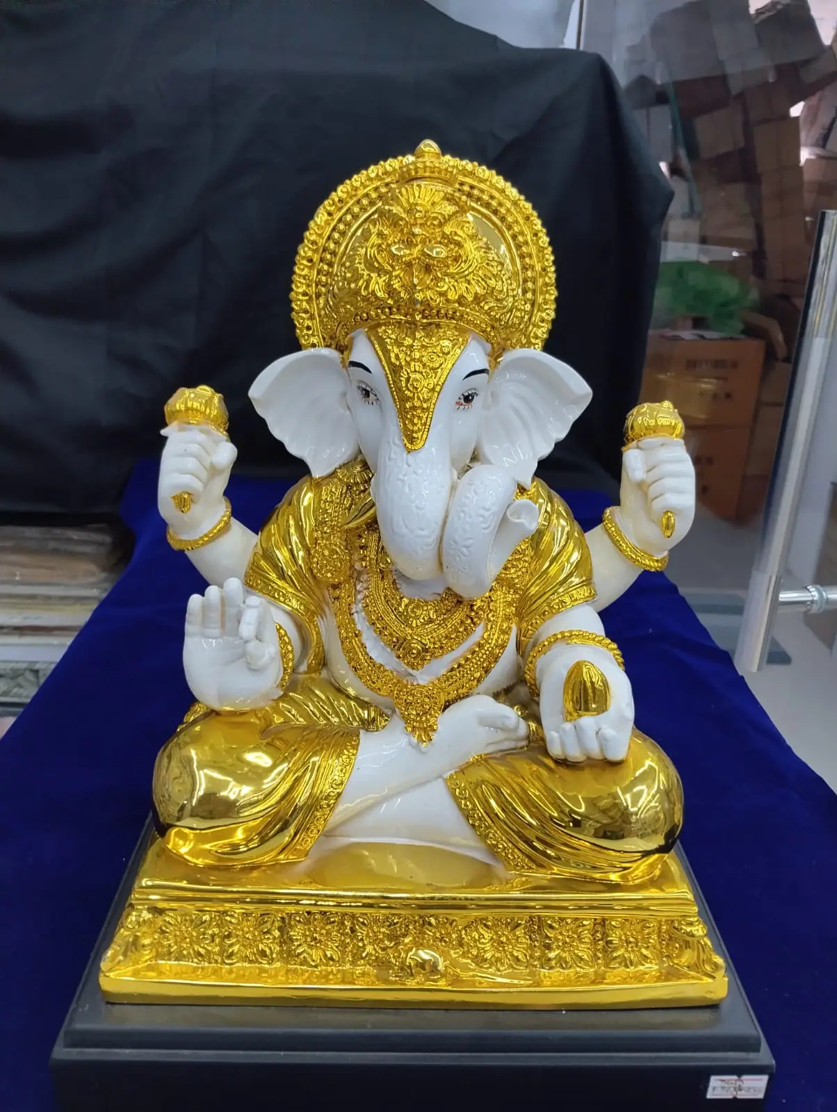 Golden Lord Ganesha Statues