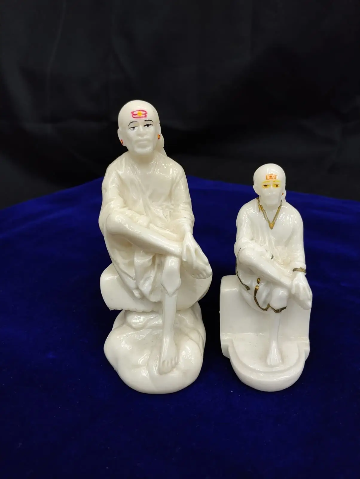 Sai Baba Statues view 2