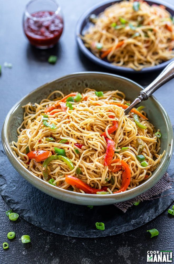 Chilli Garlic noodles || 750 ml || Serves 2+ ||