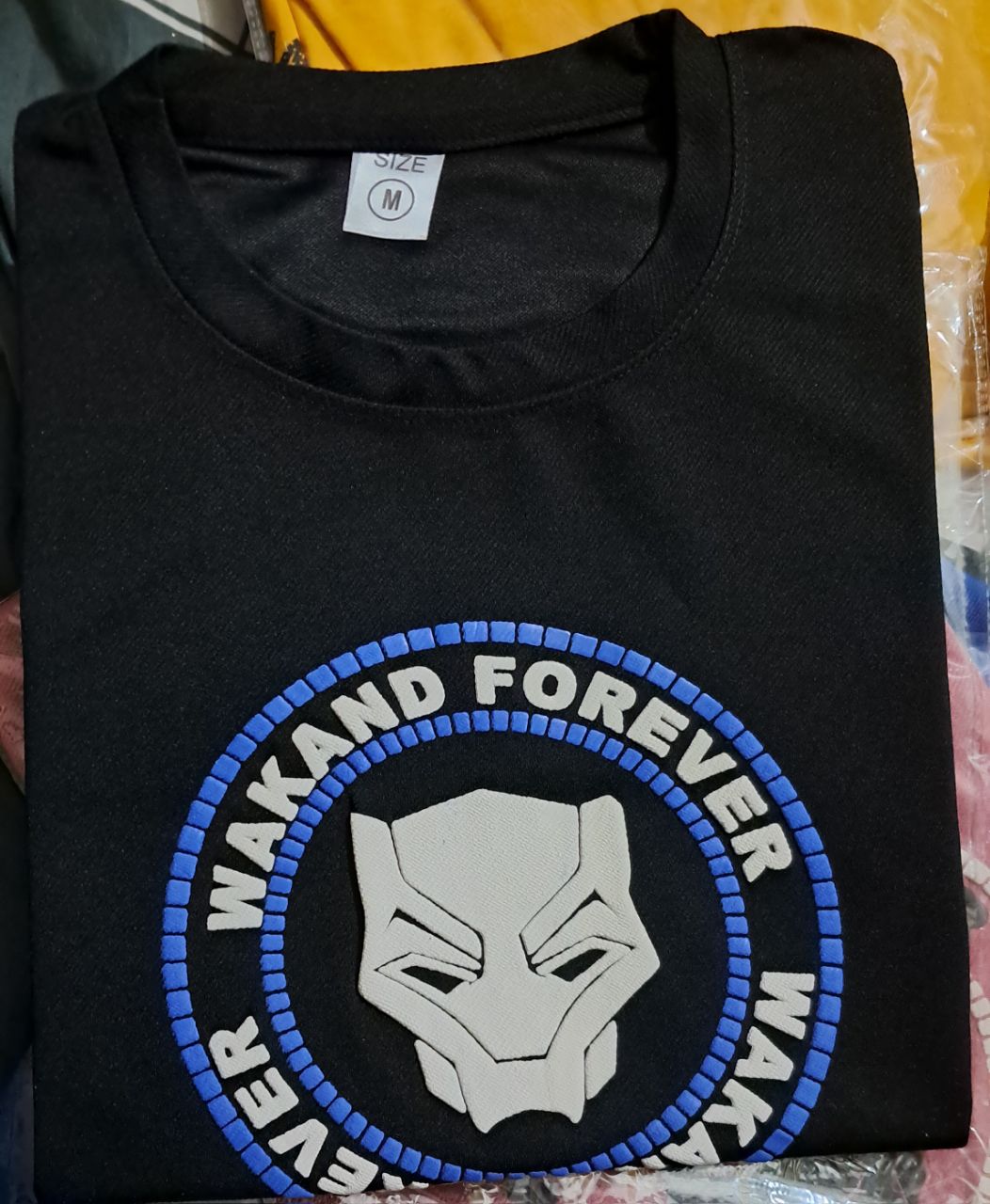 Wakand Forever T-Shirt M