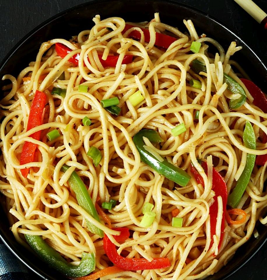 HAKKA NOODLES HALF