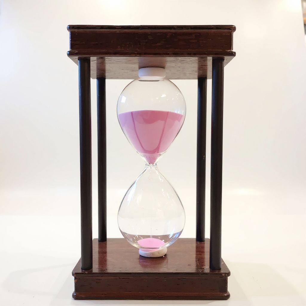 Vintage Look 60-Minute Hourglass