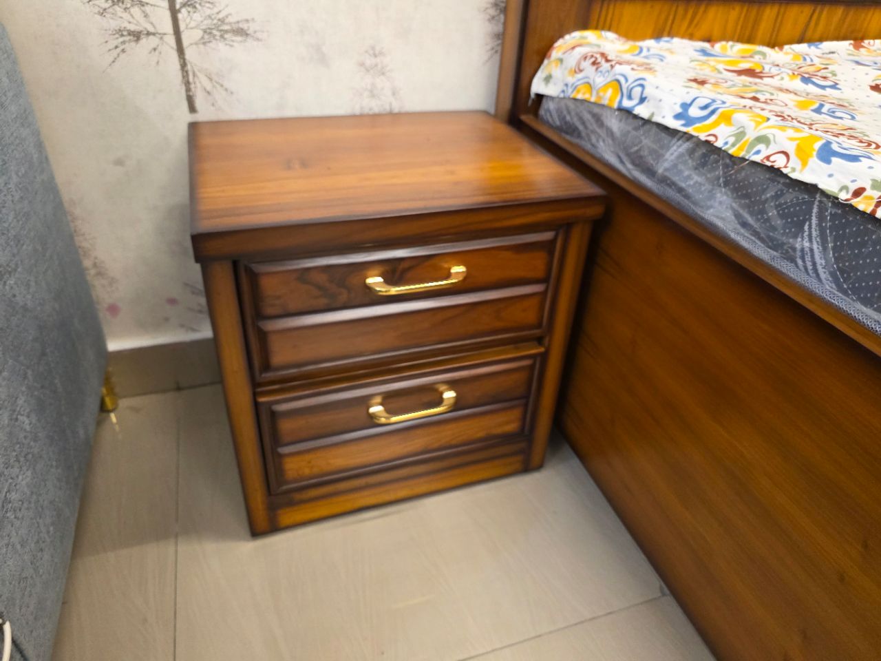 The "Heritage" Classic Teak Wood Hydraulic Bed Set view 4
