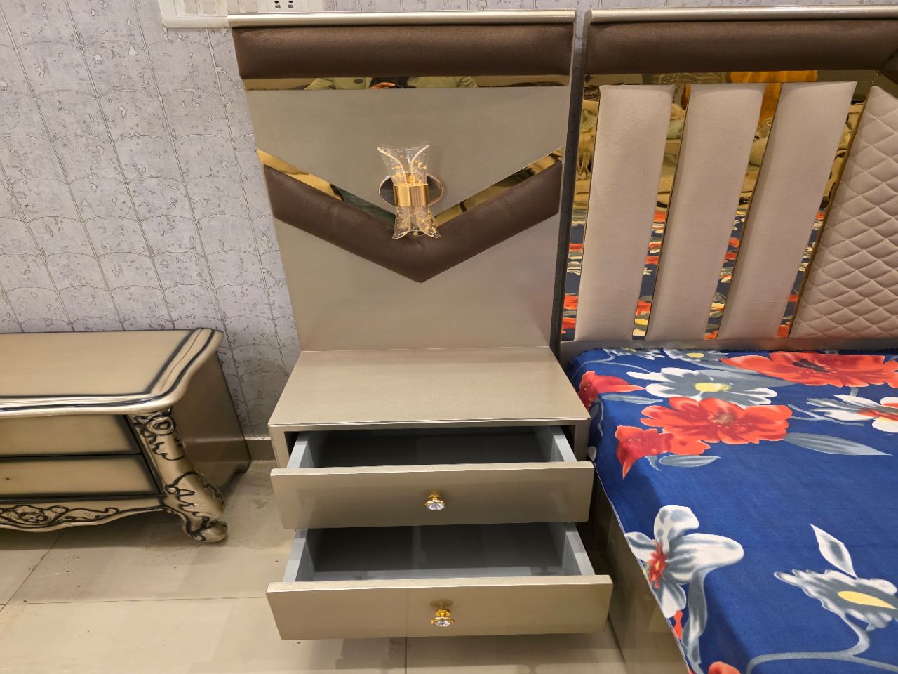 Imperial V-Edge Bed view 5