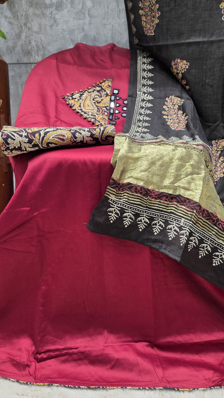 Elegant Unstitched Suit view 2