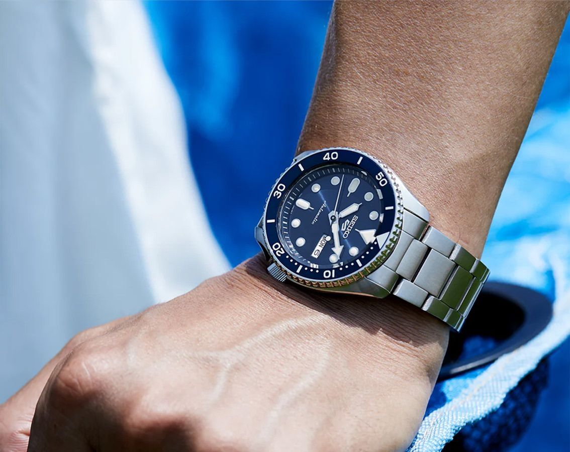Seiko Automatic Dive Watch view 5