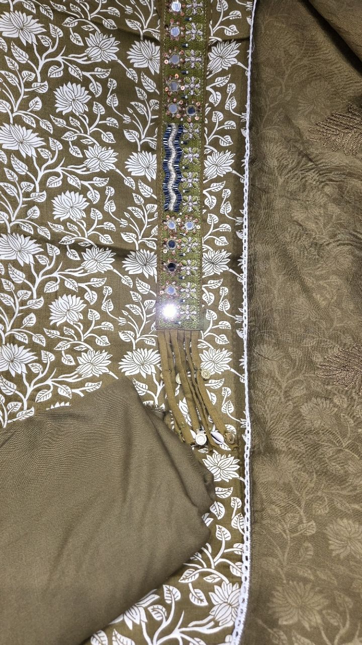 Elegant Ethnic Unstitched Suit view 3
