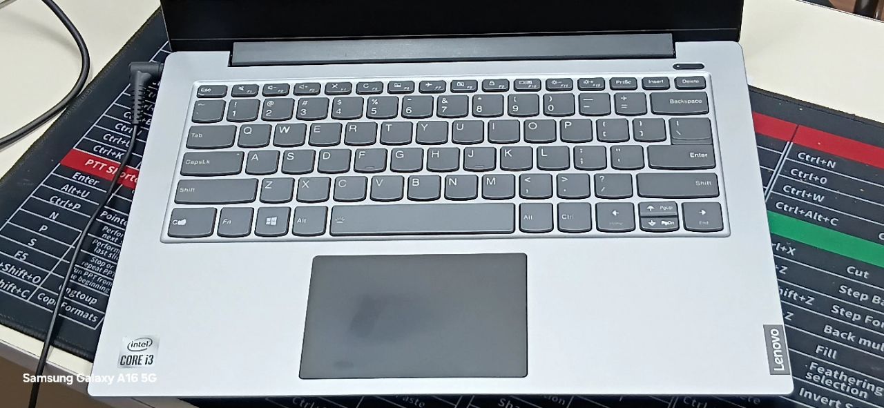 Lenovo Ideapad S340 view 2