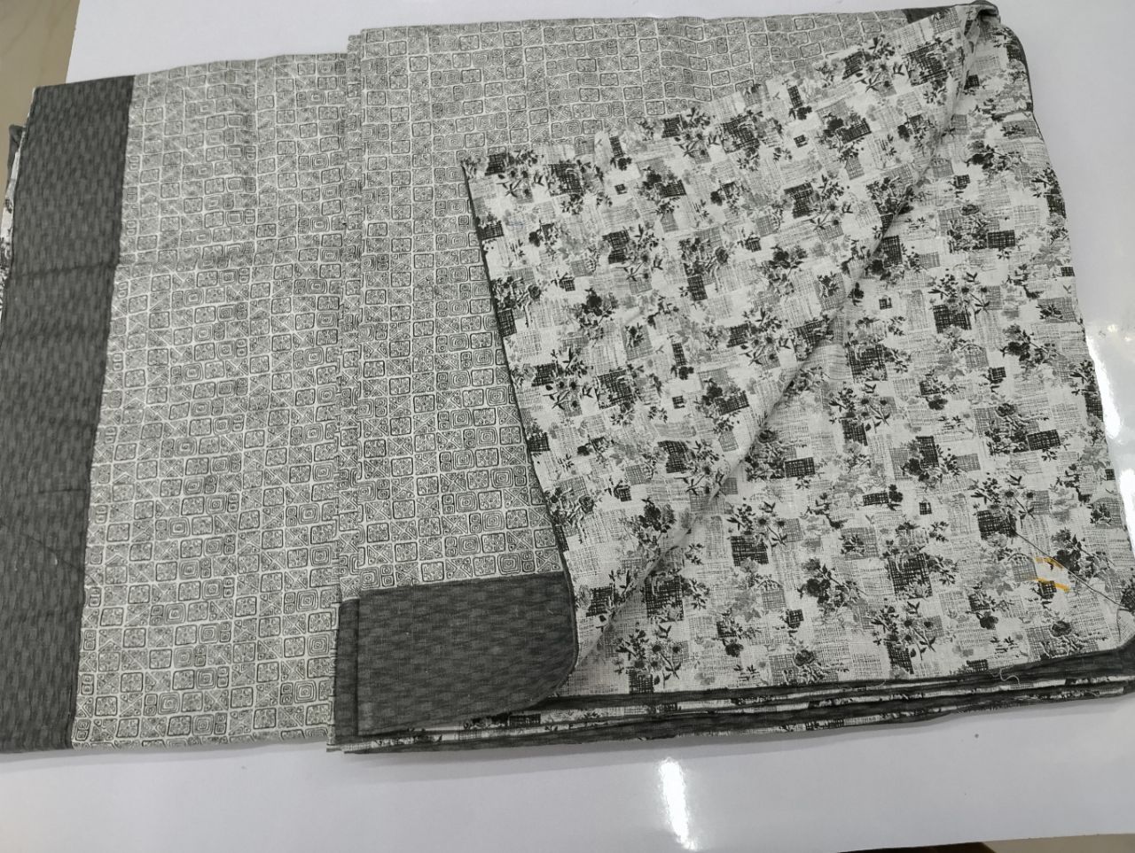 Black and White Floral Top Sheet
