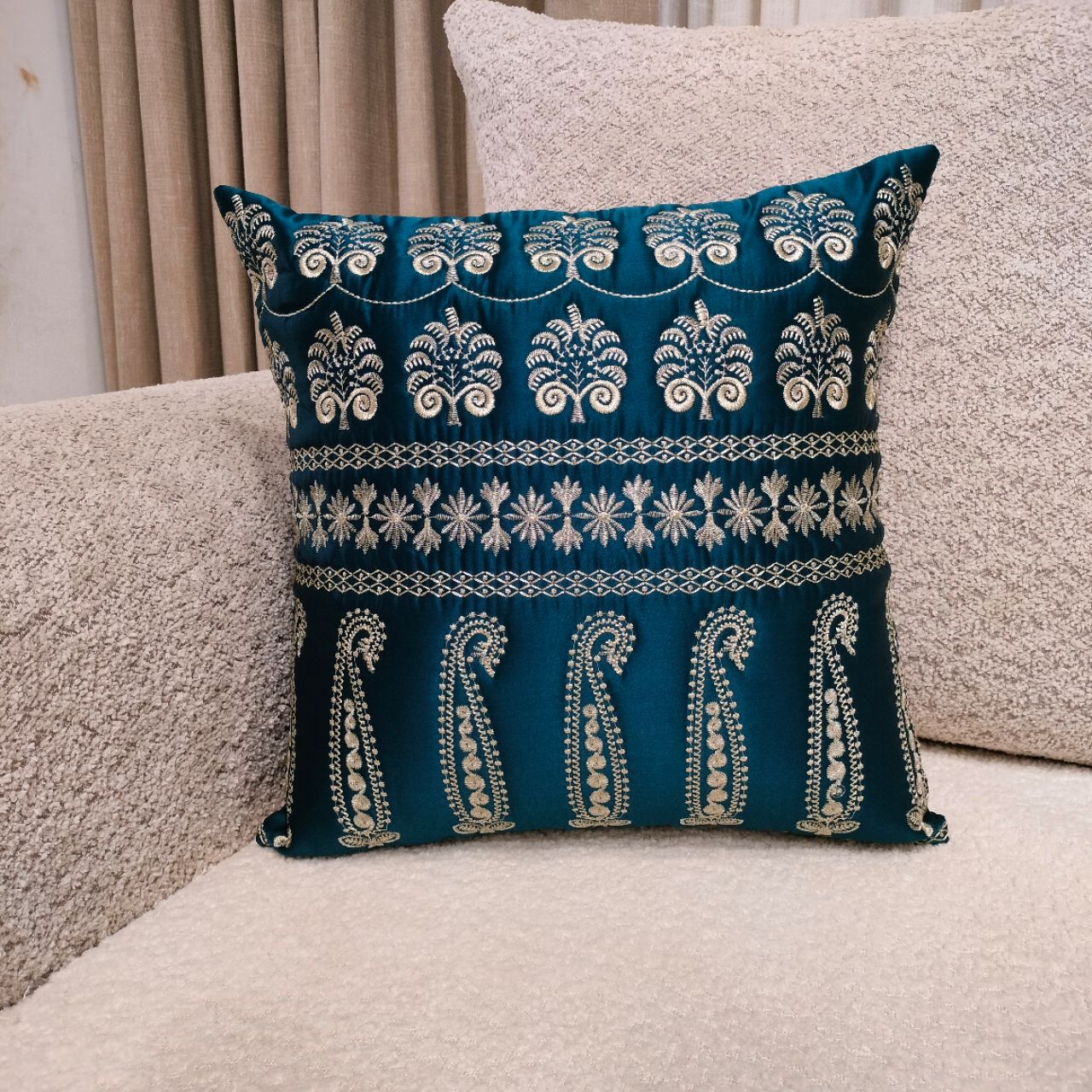 Embroidered Cushion Cover CC-372 view 4