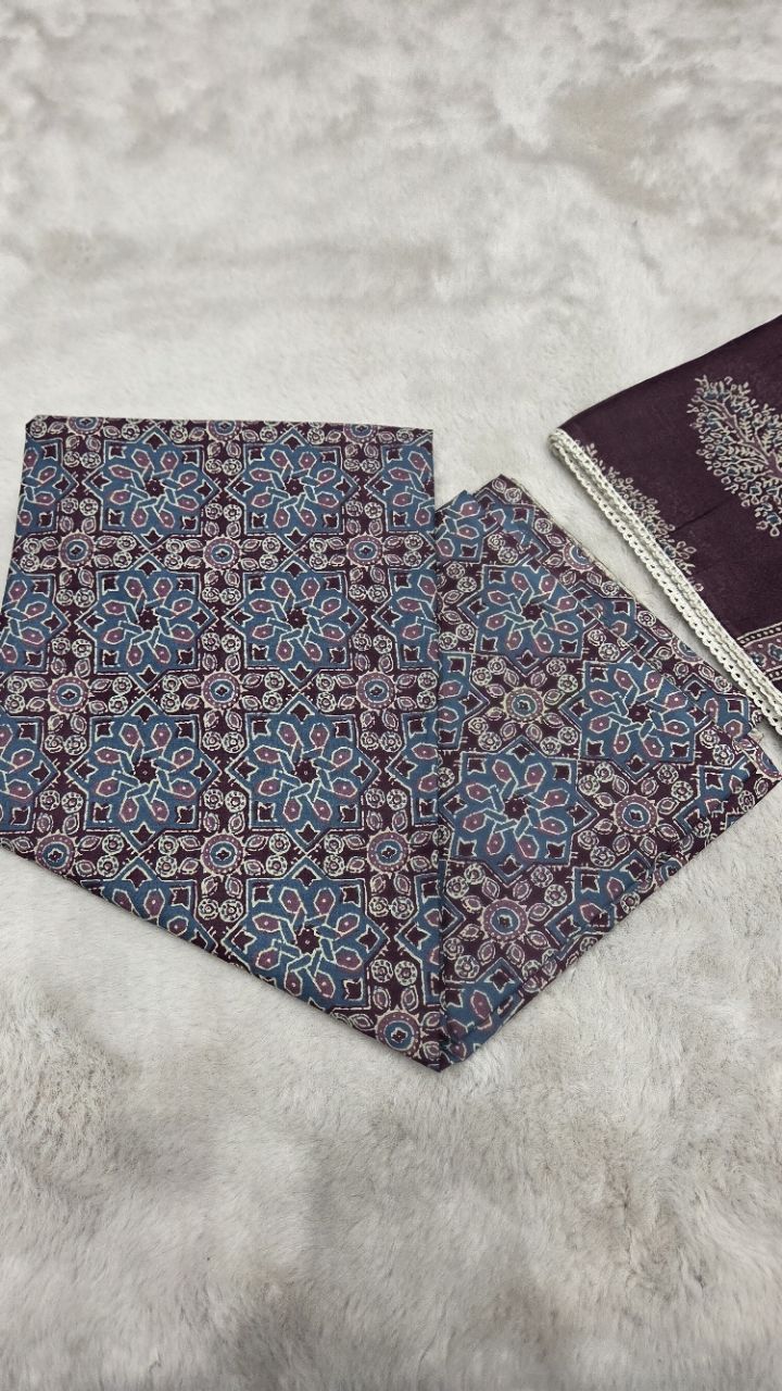 Unstitched Suit .Fabric view 5