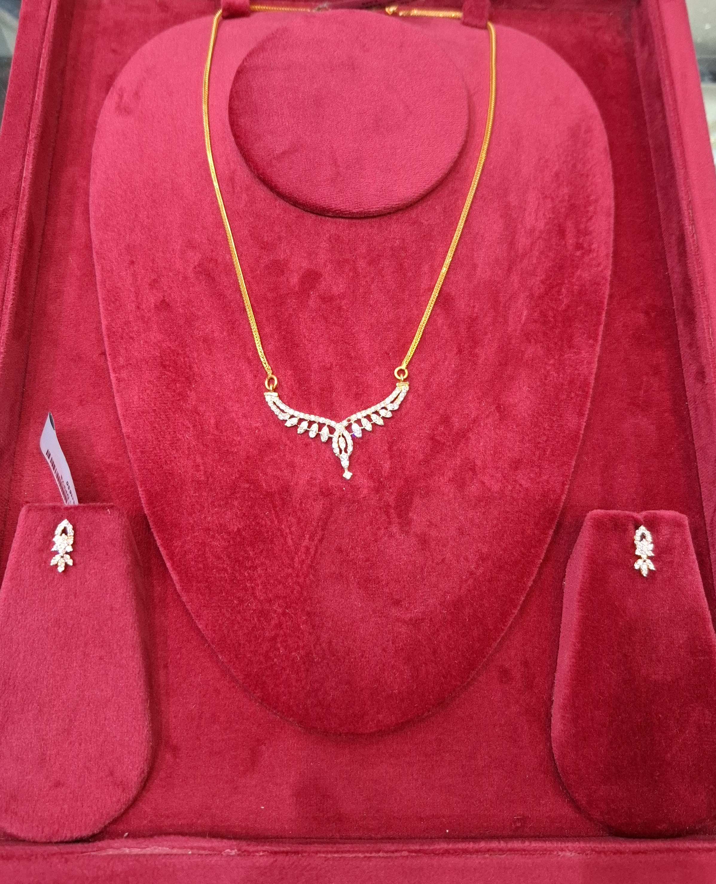 Elegant Diamond Necklace and Earrings Set view 2