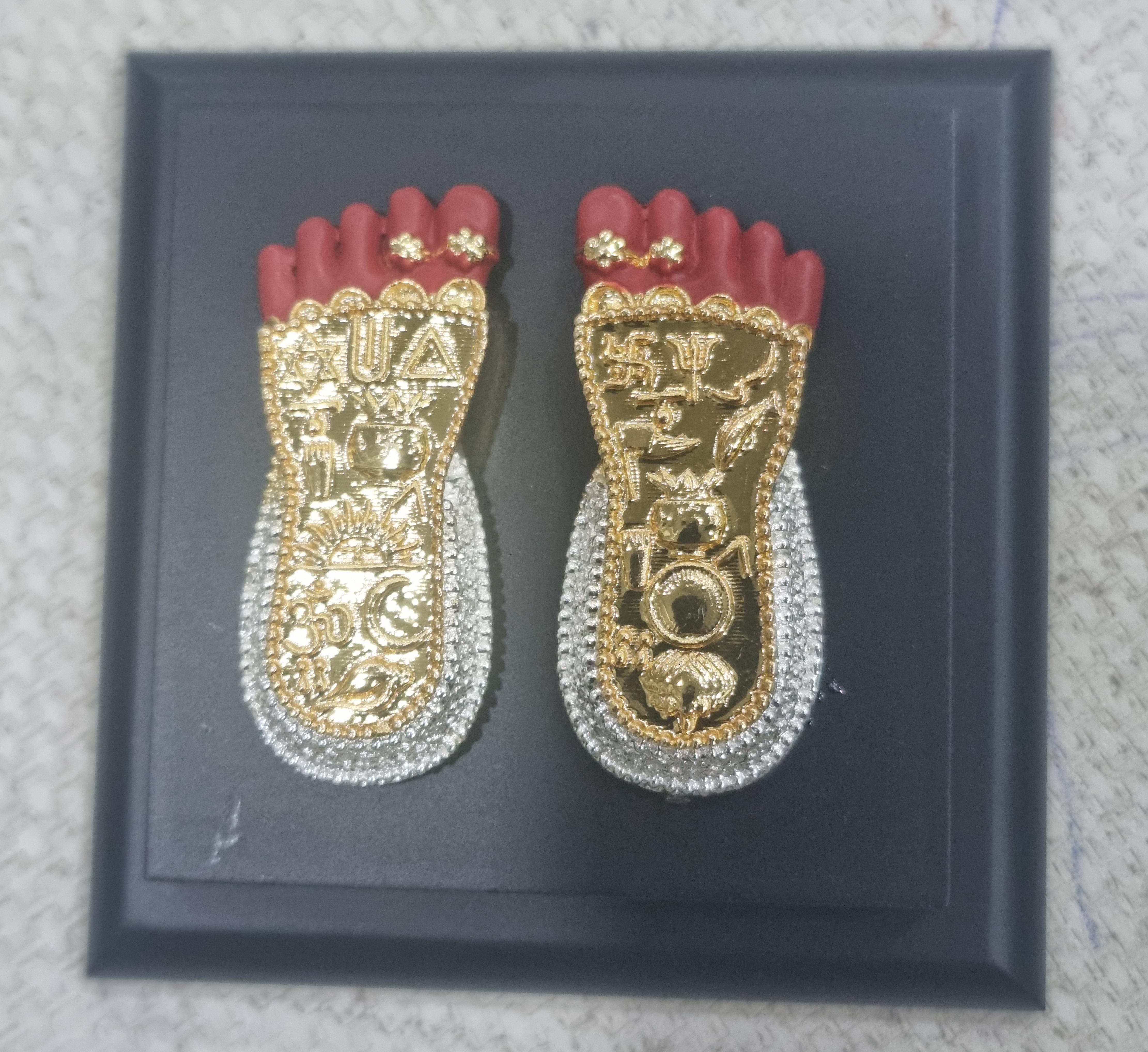 Metallic Foot Symbols view 2